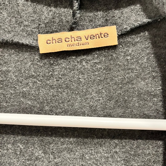 Cha Cha Vente Women’s Gray Sweater High Low Sweater Light Sweater Size M - Picture 2 of 4